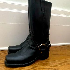 Frye harness boots. Harness 12r Mid-calf Boot. Excellent condition, size 7.5